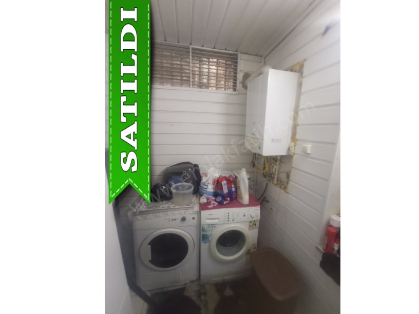 Kocamustafapaşa Meydan Yanı Genç Binada 2+1 ( ESKİ PORTFÖY )