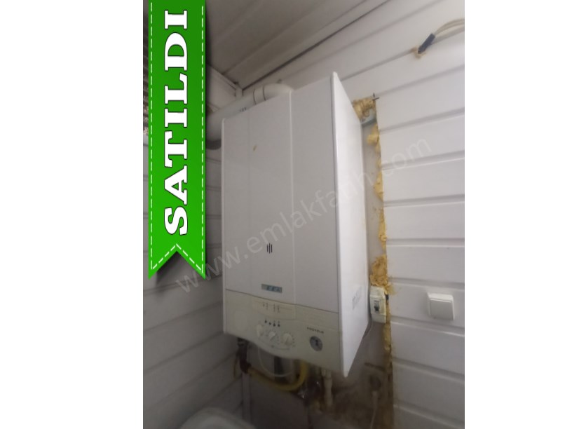 Kocamustafapaşa Meydan Yanı Genç Binada 2+1 ( ESKİ PORTFÖY )