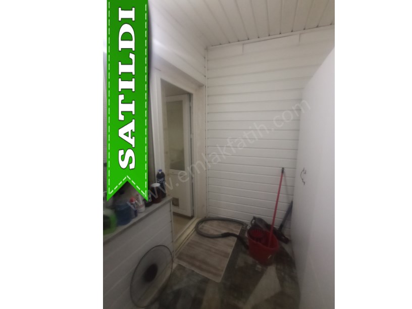 Kocamustafapaşa Meydan Yanı Genç Binada 2+1 ( ESKİ PORTFÖY )