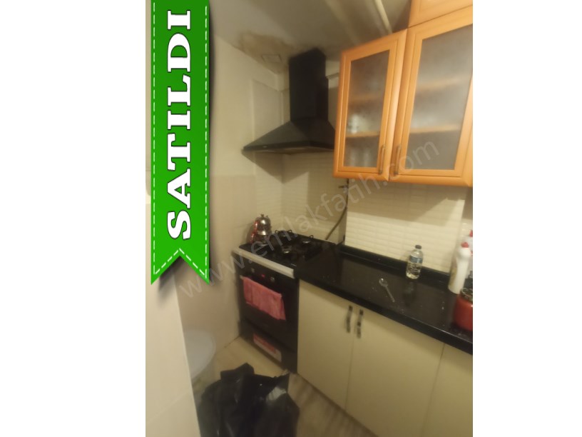 Kocamustafapaşa Meydan Yanı Genç Binada 2+1 ( ESKİ PORTFÖY )