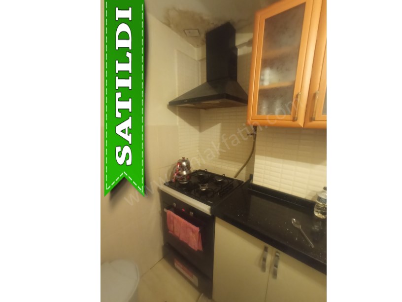 Kocamustafapaşa Meydan Yanı Genç Binada 2+1 ( ESKİ PORTFÖY )