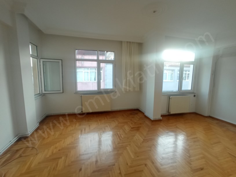 Kocamustafapaşa Kiralık 3+1 Daire Full Yapılı ( ESKİ PORTFÖY )