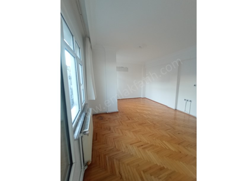 Kocamustafapaşa Kiralık 3+1 Daire Full Yapılı Temiz 4.kat