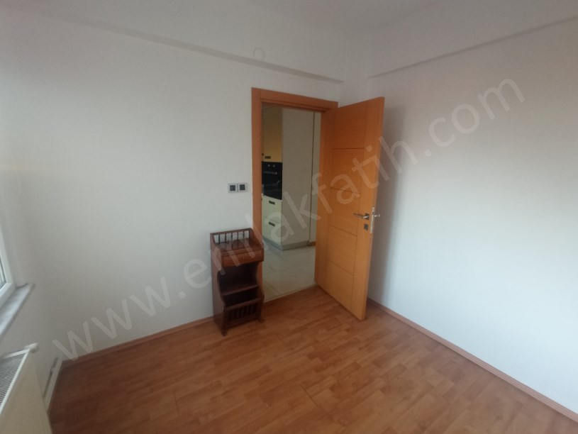 Kocamustafapaşa Kiralık 3+1 Daire Full Yapılı Temiz 4.kat