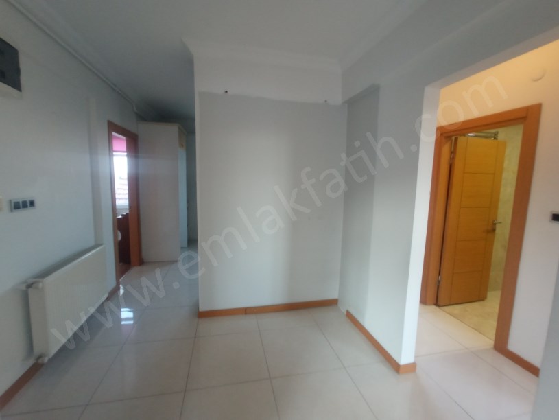 Kocamustafapaşa Kiralık 3+1 Daire Full Yapılı ( ESKİ PORTFÖY )