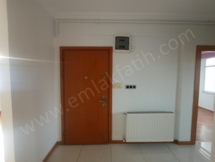 Kocamustafapaşa Kiralık 3+1 Daire Full Yapılı ( ESKİ PORTFÖY )