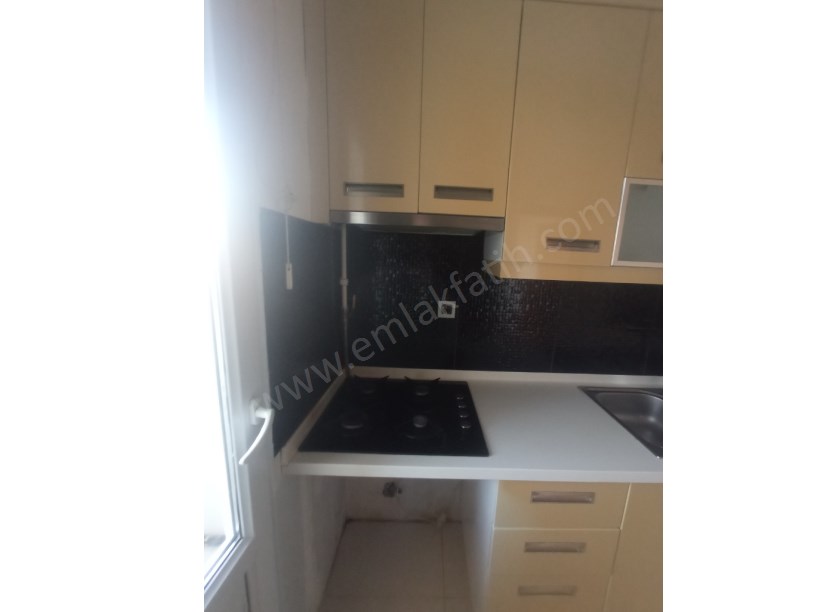 Kocamustafapaşa Kiralık 3+1 Daire Full Yapılı Temiz 4.kat