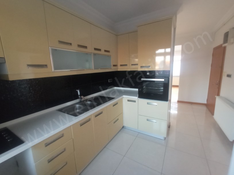 Kocamustafapaşa Kiralık 3+1 Daire Full Yapılı Temiz 4.kat