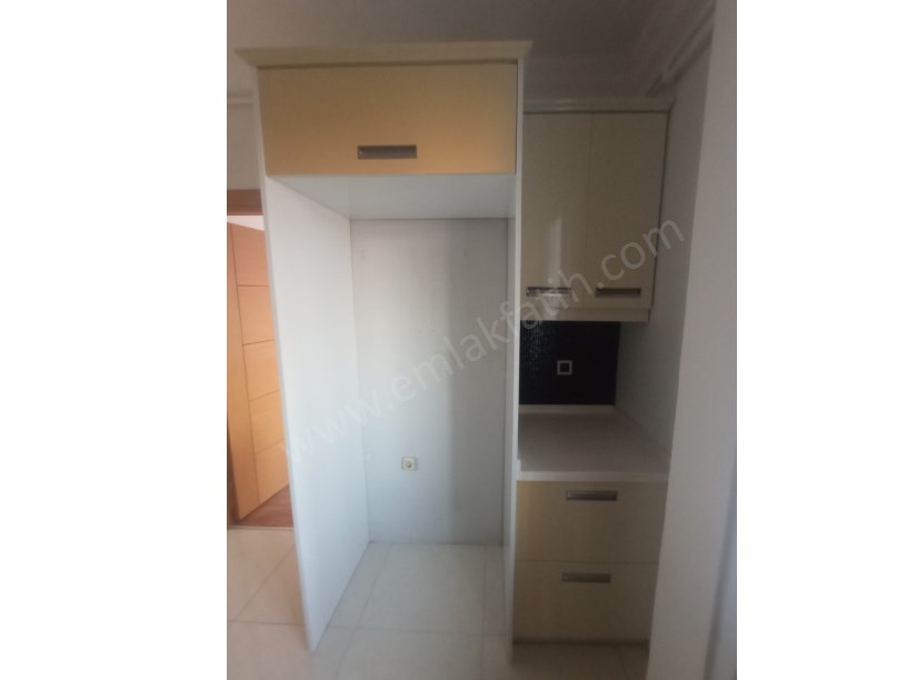 Kocamustafapaşa Kiralık 3+1 Daire Full Yapılı Temiz 4.kat