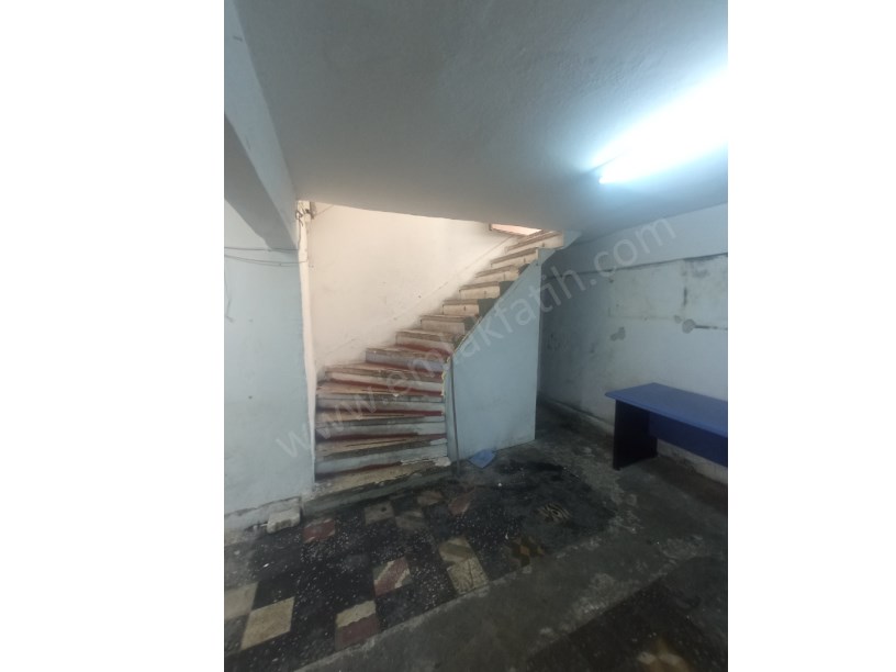 Kocamustafapaşa Kiralık Atölye Dükkan  Depo 80 m2   Yarı Bodrum