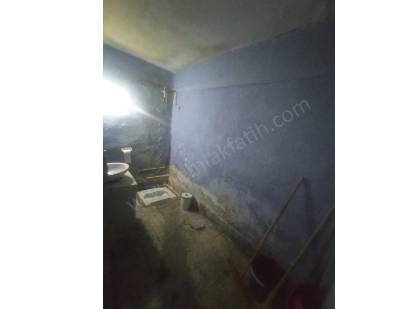 Kocamustafapaşa Kiralık Atölye Dükkan  Depo 80 m2   Yarı Bodrum