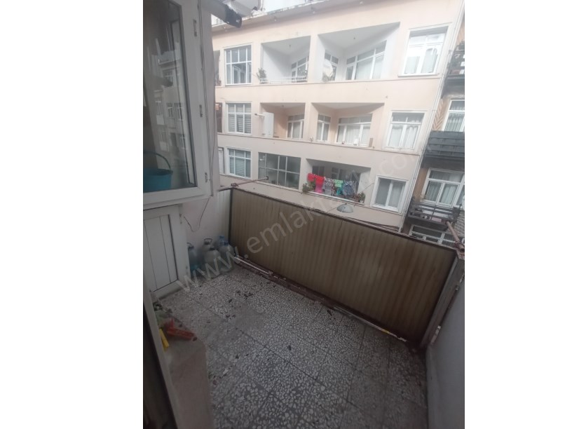 Kocamustafapaşa İzci Türk Sokak Kiralık 2+1 Daire 3.kat