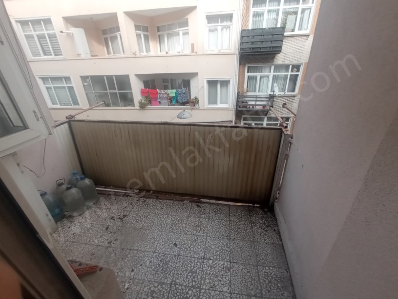 Kocamustafapaşa İzci Türk Sokak Kiralık 2+1 Daire 3.kat