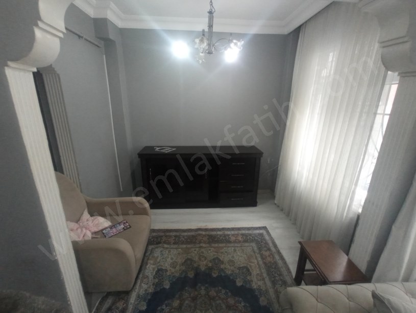Kocamustafapaşa Kiralık Daire Eşyalı 1+1 55m² Yüksek Giriş ( ESKİ PORTFÖY )