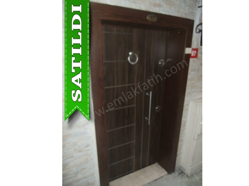 K.M.PAŞA DEMİRCİ OSMAN SOKAKTA 4 KATLI MÜSTAKİL EV