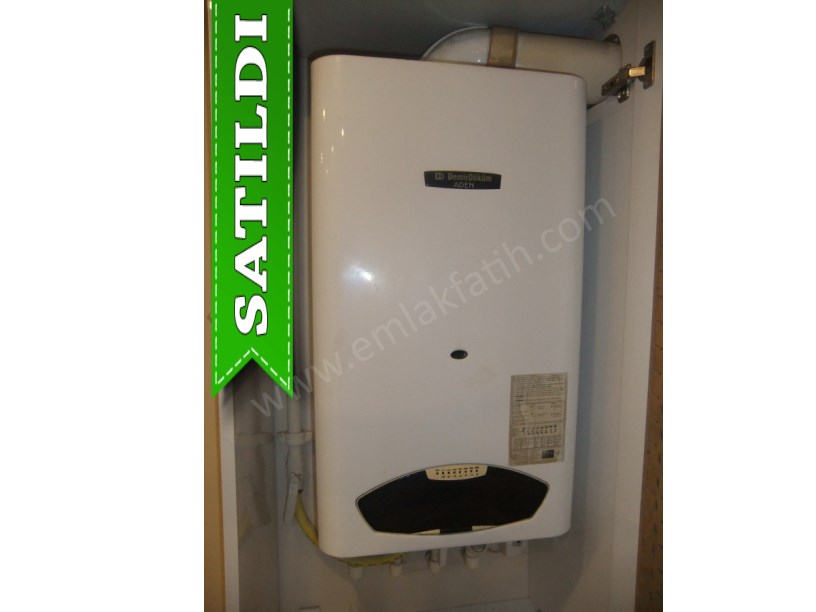 K.M.PAŞA DEMİRCİ OSMAN SOKAKTA 4 KATLI MÜSTAKİL EV