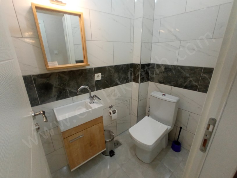 Ana Cadde Üzeri Eşyalı 2+1 75m² 3.Kat Daire