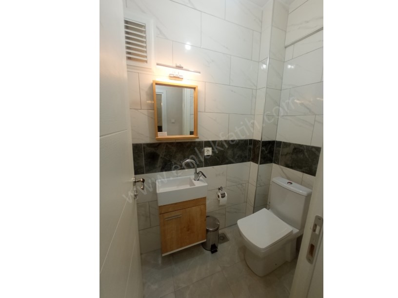 Ana Cadde Üzeri Eşyalı 2+1 75m² 3.Kat Daire