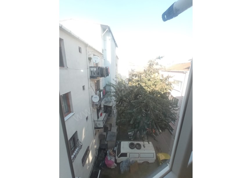 Ana Cadde Üzeri Eşyalı 2+1 75m² 3.Kat Daire