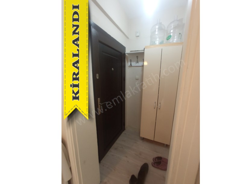 Cerrahpaşa Ana Cadde Üzeri Eşyalı 2+1 75m² 3.Kat Daire