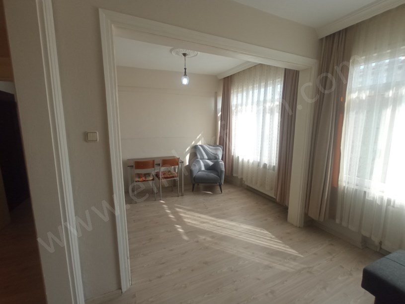 Ana Cadde Üzeri Eşyalı 2+1 75m² 3.Kat Daire