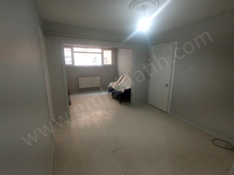 Kocamustafapaşa Balta Sokak Kiralık 2+1 Daire  ( ESKİ PORTFÖY )