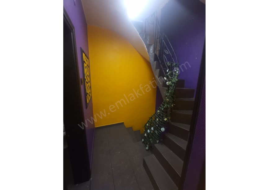 FATİH EMLAKTAN ANA CADDE ÜZERİ 4 KATLI FIRSAT DÜKKAN