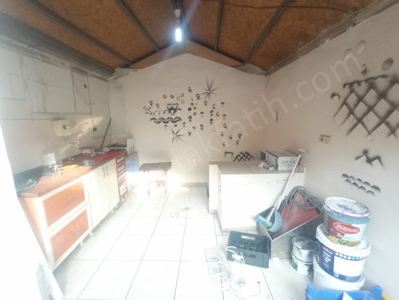 FATİH EMLAKTAN ANA CADDE ÜZERİ 4 KATLI FIRSAT DÜKKAN