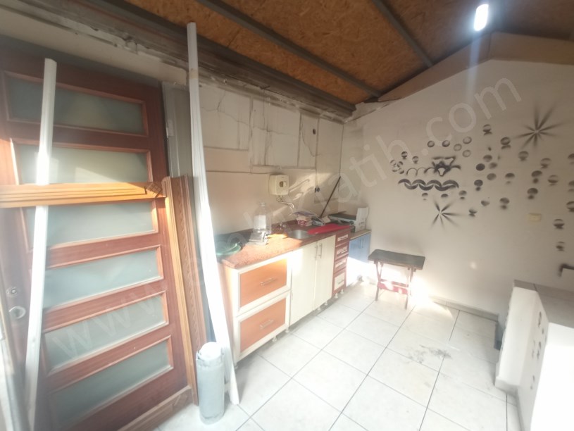 FATİH EMLAKTAN ANA CADDE ÜZERİ 4 KATLI FIRSAT DÜKKAN