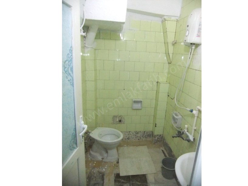 Kocamustafapaşa Nafız Gürman CAD Kiralık Eşyalı 1+1 Daire 