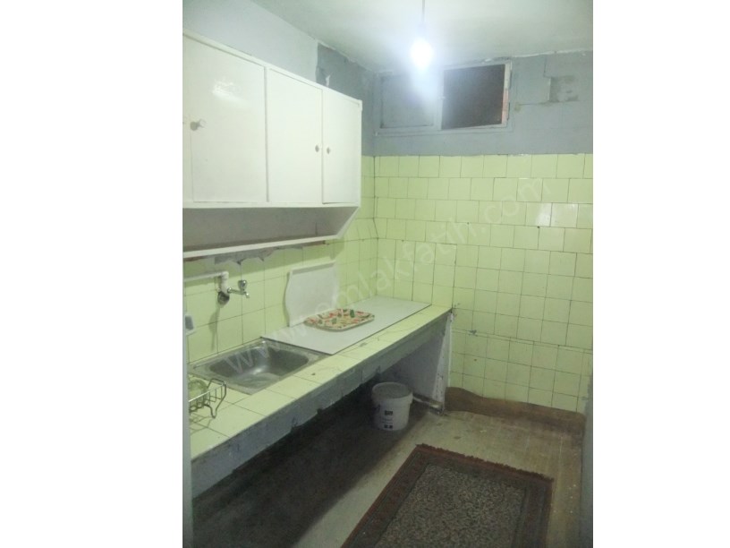 Kocamustafapaşa Nafız Gürman CAD Kiralık Eşyalı 1+1 Daire 