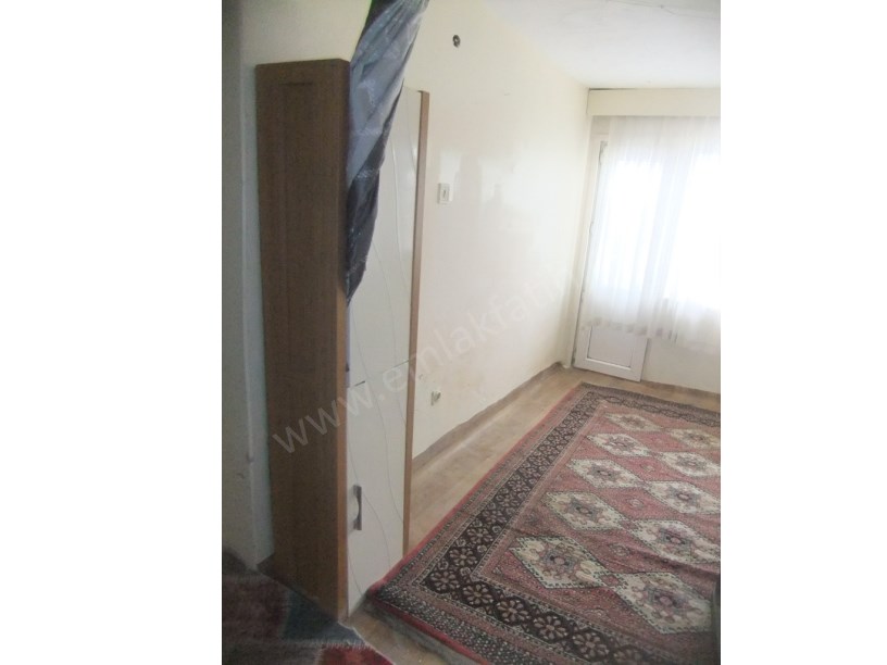 Kocamustafapaşa Nafız Gürman CAD Kiralık Eşyalı 1+1 Daire 