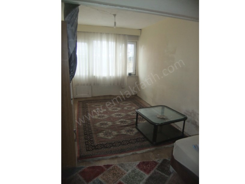 Kocamustafapaşa Nafız Gürman CAD Kiralık Eşyalı 1+1 Daire 