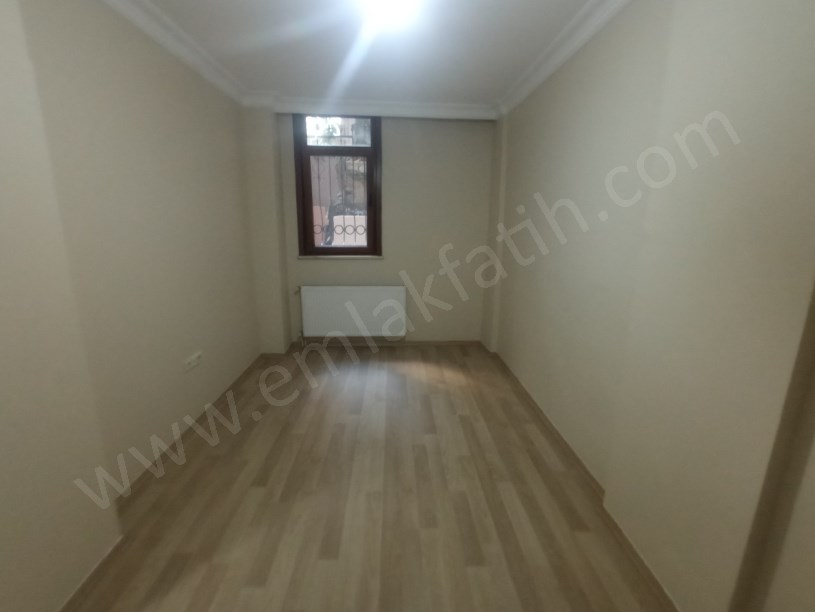 Kocamustafapaşa Genç Kiralık Daire 3+1  ( ESKİ PORTFÖY )
