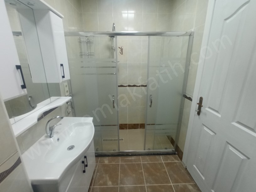 Kocamustafapaşa Genç Kiralık Daire 3+1  ( ESKİ PORTFÖY )