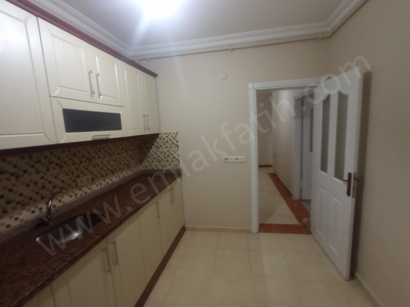 Kocamustafapaşa Genç Kiralık Daire 3+1  ( ESKİ PORTFÖY )