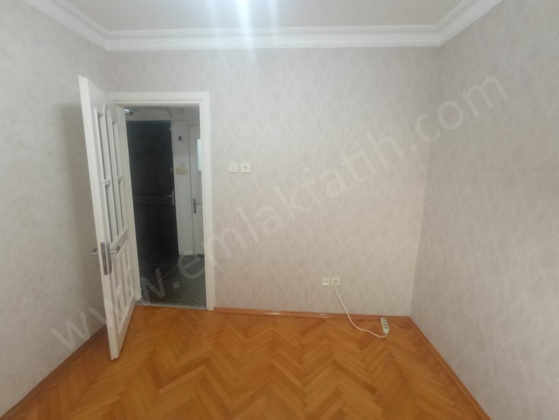 Kocamustafapaşa Kiralık Daire 3+1  ( ESKİ PORTFÖY )