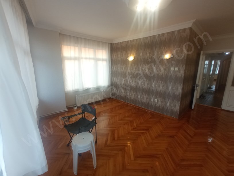 Kocamustafapaşa Kiralık Daire 3+1  ( ESKİ PORTFÖY )