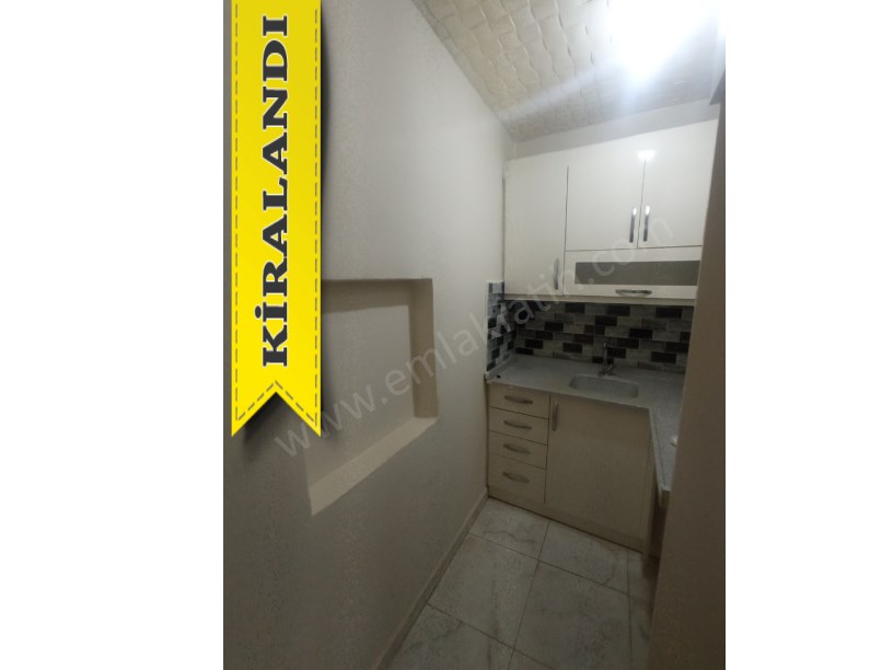 Kocamustafapaşa Merhaba Cad. Kiralık Daire 1,5+1 Temiz Çift Cepheli