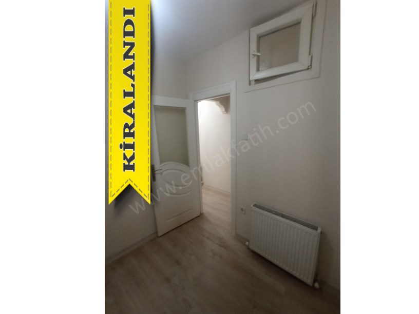 Kocamustafapaşa Merhaba Cad. Kiralık Daire 1,5+1 Temiz Çift Cepheli