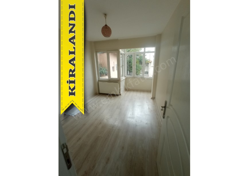 Kocamustafapaşa Merhaba Cad. Kiralık Daire 1,5+1 Temiz Çift Cepheli