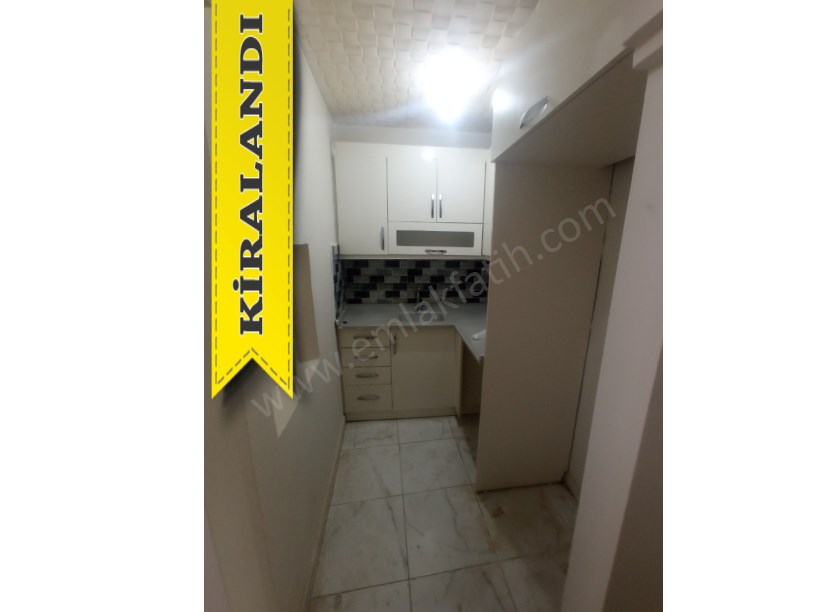 Kocamustafapaşa Merhaba Cad. Kiralık Daire 1,5+1  ( ESKİ PORTFÖY )