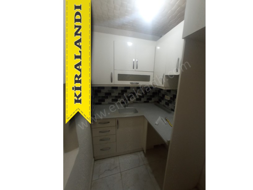 Kocamustafapaşa Merhaba Cad. Kiralık Daire 1,5+1 Temiz Çift Cepheli