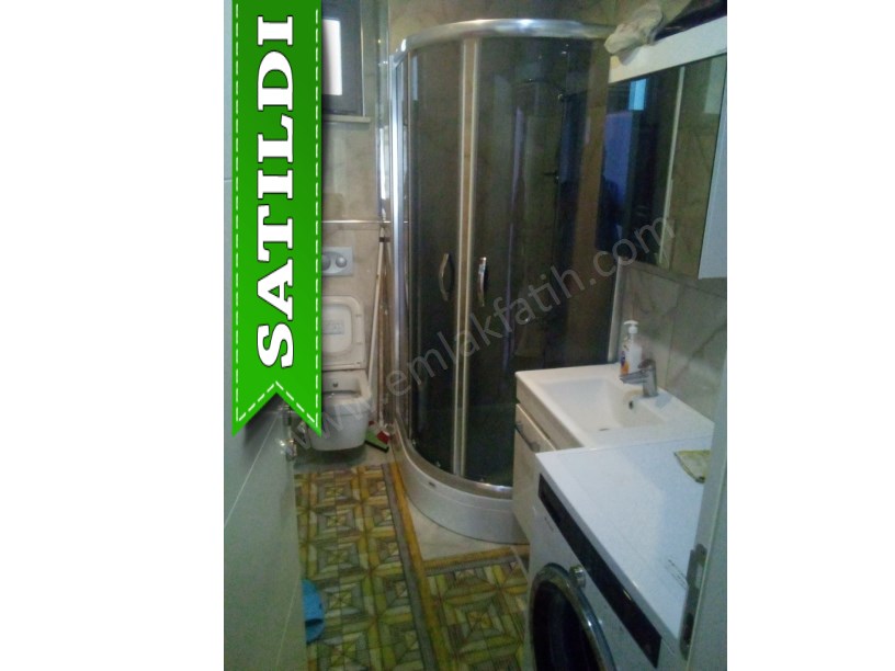 KOCAMUSTAFAPAŞA CAMBAZİYE MEKTEBİ SK SATILIK DAİRE YÜKSEK GİRİŞ