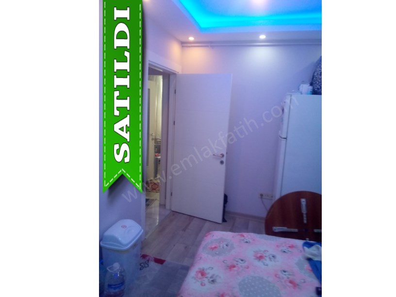 KOCAMUSTAFAPAŞA CAMBAZİYE MEKTEBİ SK SATILIK DAİRE YÜKSEK GİRİŞ