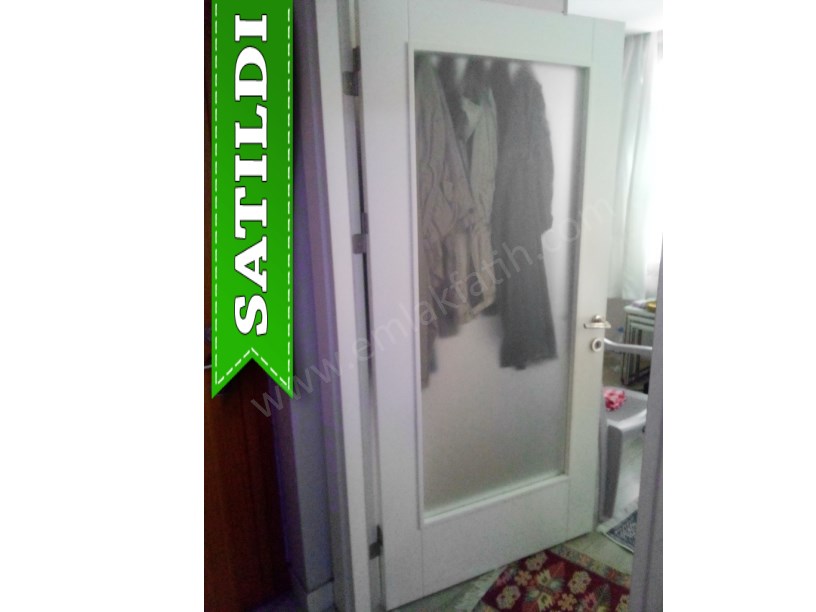 KOCAMUSTAFAPAŞA CAMBAZİYE MEKTEBİ SK SATILIK DAİRE YÜKSEK GİRİŞ