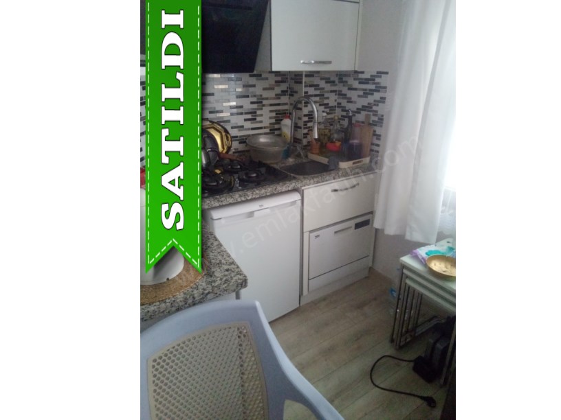 KOCAMUSTAFAPAŞA CAMBAZİYE MEKTEBİ SK SATILIK DAİRE YÜKSEK GİRİŞ