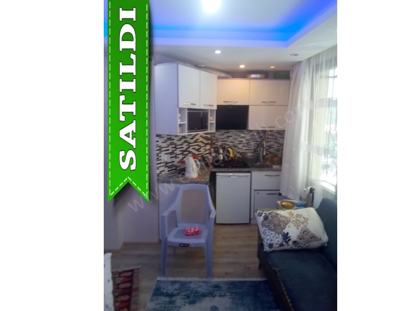 KOCAMUSTAFAPAŞA CAMBAZİYE MEKTEBİ SK SATILIK DAİRE YÜKSEK GİRİŞ