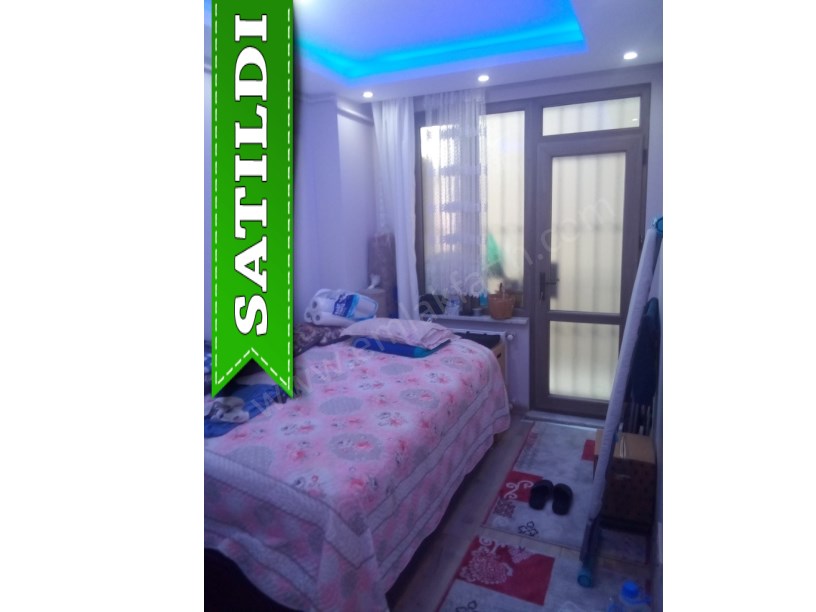 KOCAMUSTAFAPAŞA CAMBAZİYE MEKTEBİ SK SATILIK DAİRE YÜKSEK GİRİŞ