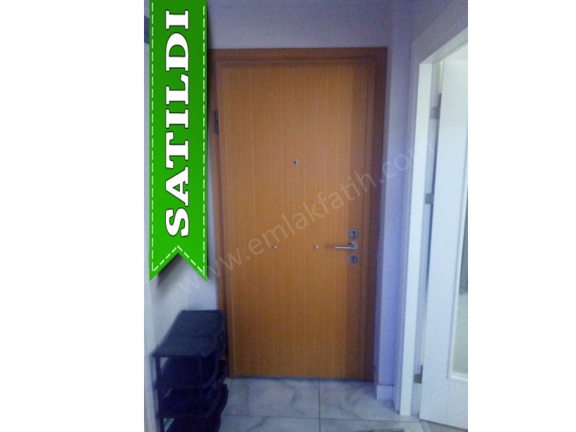 KOCAMUSTAFAPAŞA CAMBAZİYE MEKTEBİ SK SATILIK DAİRE YÜKSEK GİRİŞ